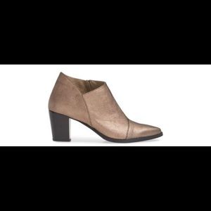 💕ITALEAU MARISA WATERPROOF BOOTIE!💕